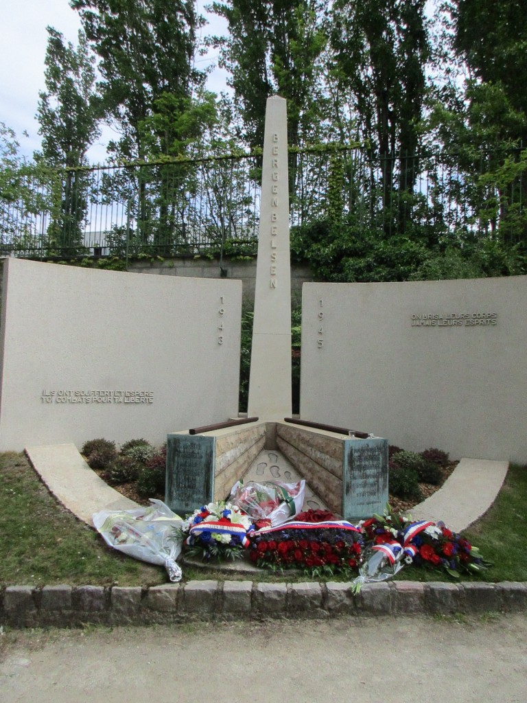 Notre monument fleuri